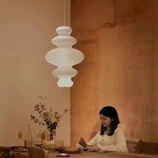 Lumière Suspendue Élégante | Éclat de PAPS